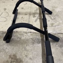 Pull Up Bar