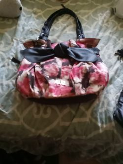 Bolsa en buenas condiciones marca ELLE
