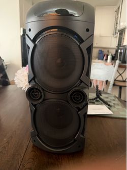 Bluetooth speaker with microphone