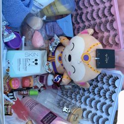 Women Boo Basket
