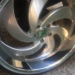 Strada Racing Wheels & Tires 5 Lug 24 Inch 5x127