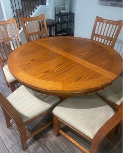 Round Dining Table, With Extension