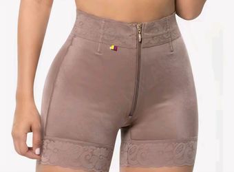 Vero Milan high waist shorts