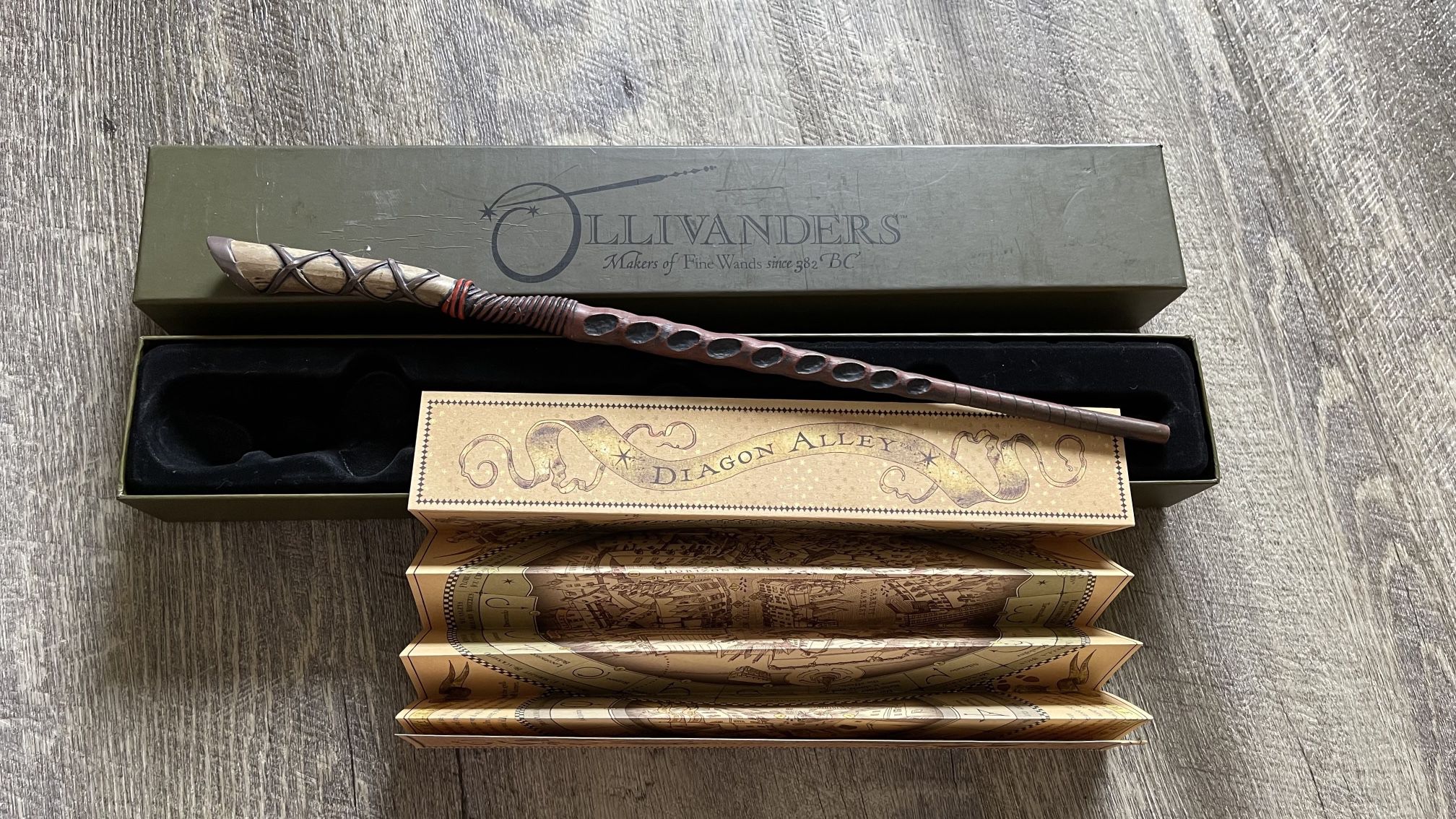 Harry Potter Interactive Wand - Ollivander's Holly 8 Wand 15", Authentic Wizarding World of HP