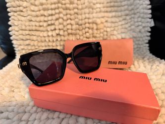 Sunglasses miu miu