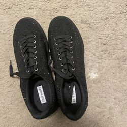 Steve Madden Icebox All Black Size 12, Please Contact (contact info removed), I Am Not Receiving Text On The All Right Now
