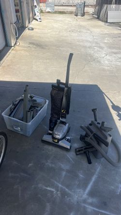 Kirby g6 vacuum with attachments