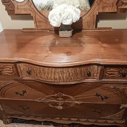 Antique Dresser Fair Condition Original Mirrors Detailed Carvings