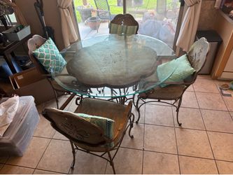 Dining Table w/ 4 Chairs