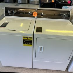 Speed Queen  Series Washer And Dryer Set