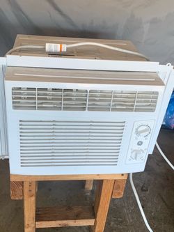 G.E window AC unit