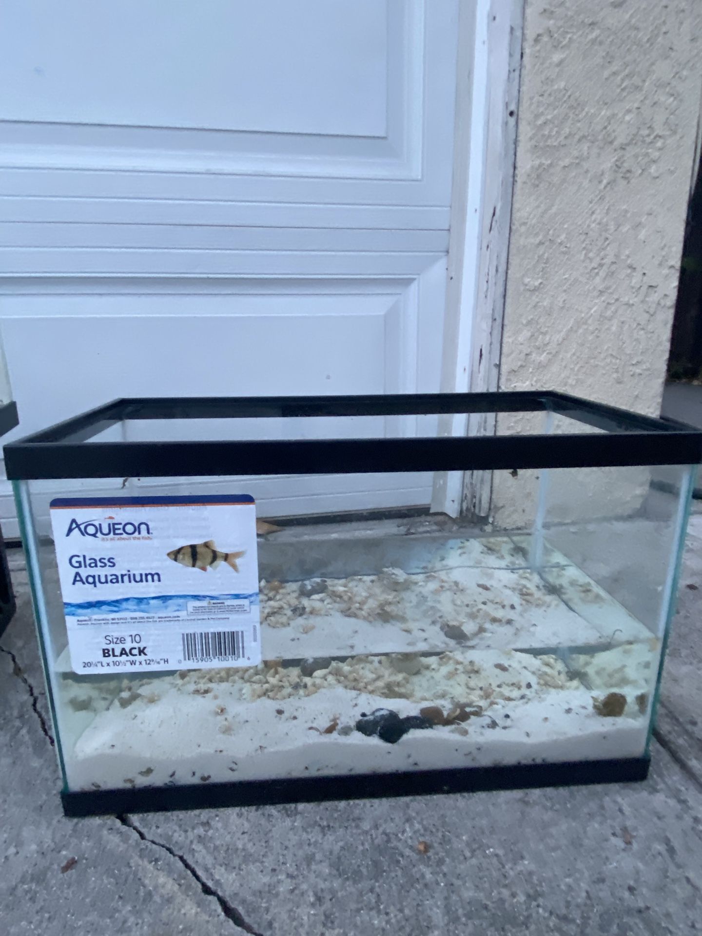 11 Gallon Fish Tank (Used Like New)