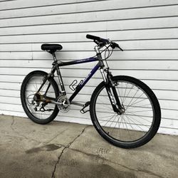 Giant Men’s Mountain Bike 