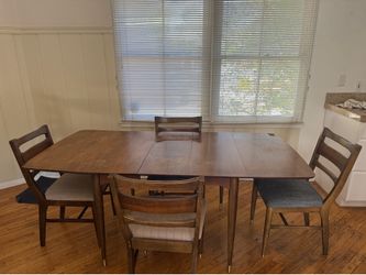 Dining Table & 4 Chairs