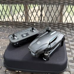 Brand New: Camera Drone & Carrying Case
