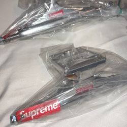 Independent Supreme Skate Trucks