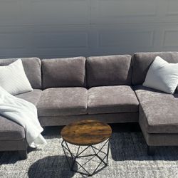 Sectional Modular Couch W/chaise