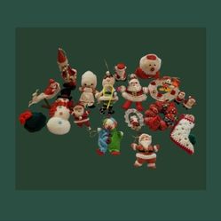 VINTAGE LOT OF
FLOCKED SANTA CLAUSE
CHRISTMAS ORNAMENT
COLLECTION & MORE