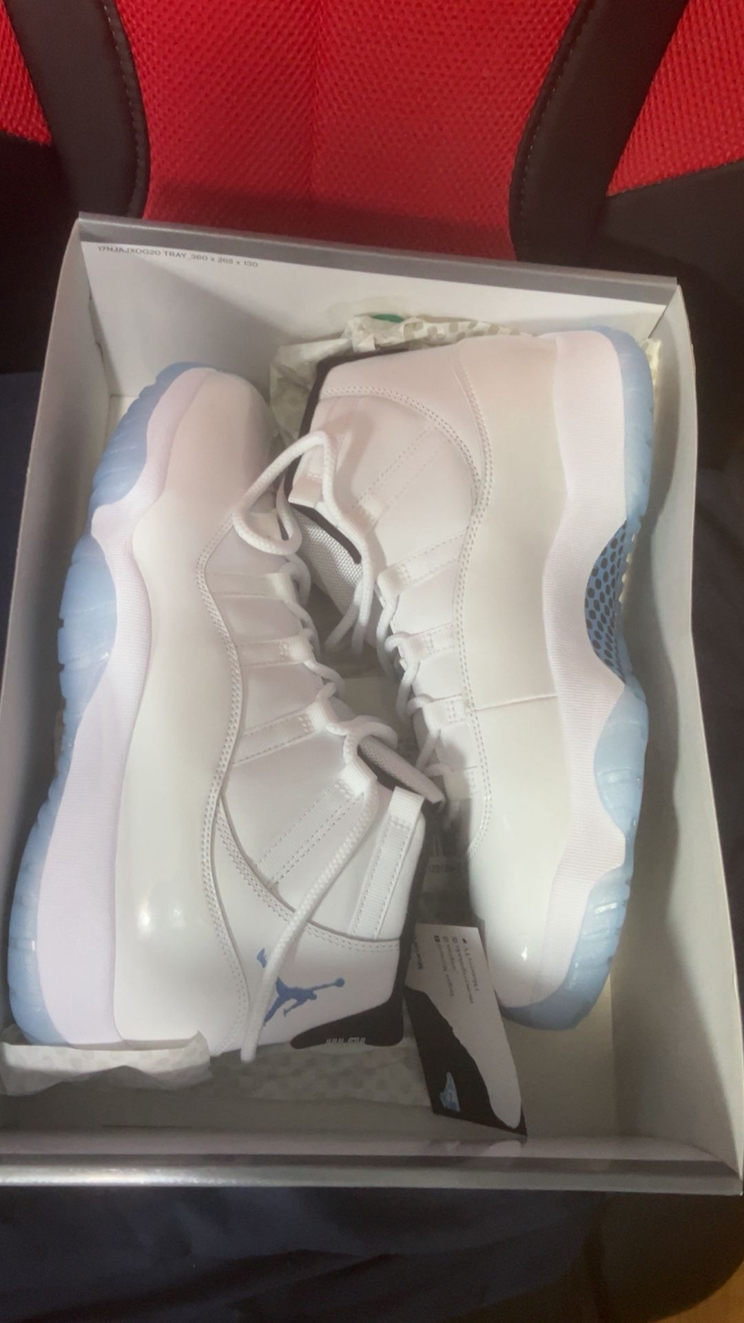 Jordan 11 Legend Blue