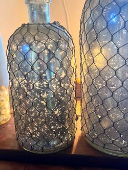 3 champagne vases