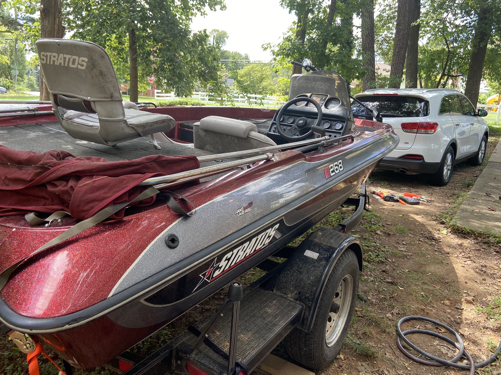 1995 Stratos Bass Fishing Boat