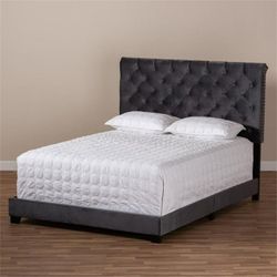 Beautiful Queen Velvet Tufted Queen Size Bed (New In A Box)