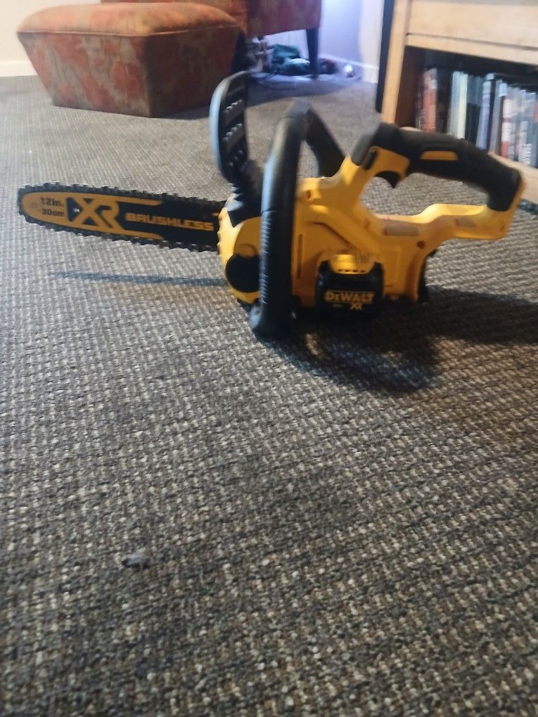 Dewalt 20v Max XR BRUSHLESS CHAINSAW 12IN