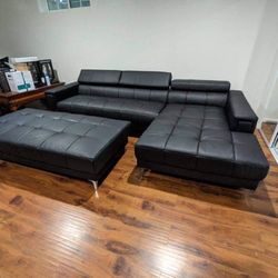 New Sectional Couch w/Cocktail Ottoman! Free Delivery 🚚! Financing Available! 