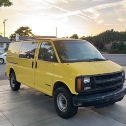 Chevy Express 3500 Van