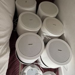 20 Bose FreeSpace DS 16F Loudspeakers White (13 Free Hanging with Shell / 7 In Wall)