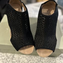 Women’s Shoes 