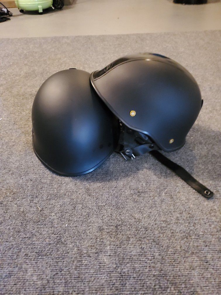 2 BELL Motorcycle Helmets Size LARGE