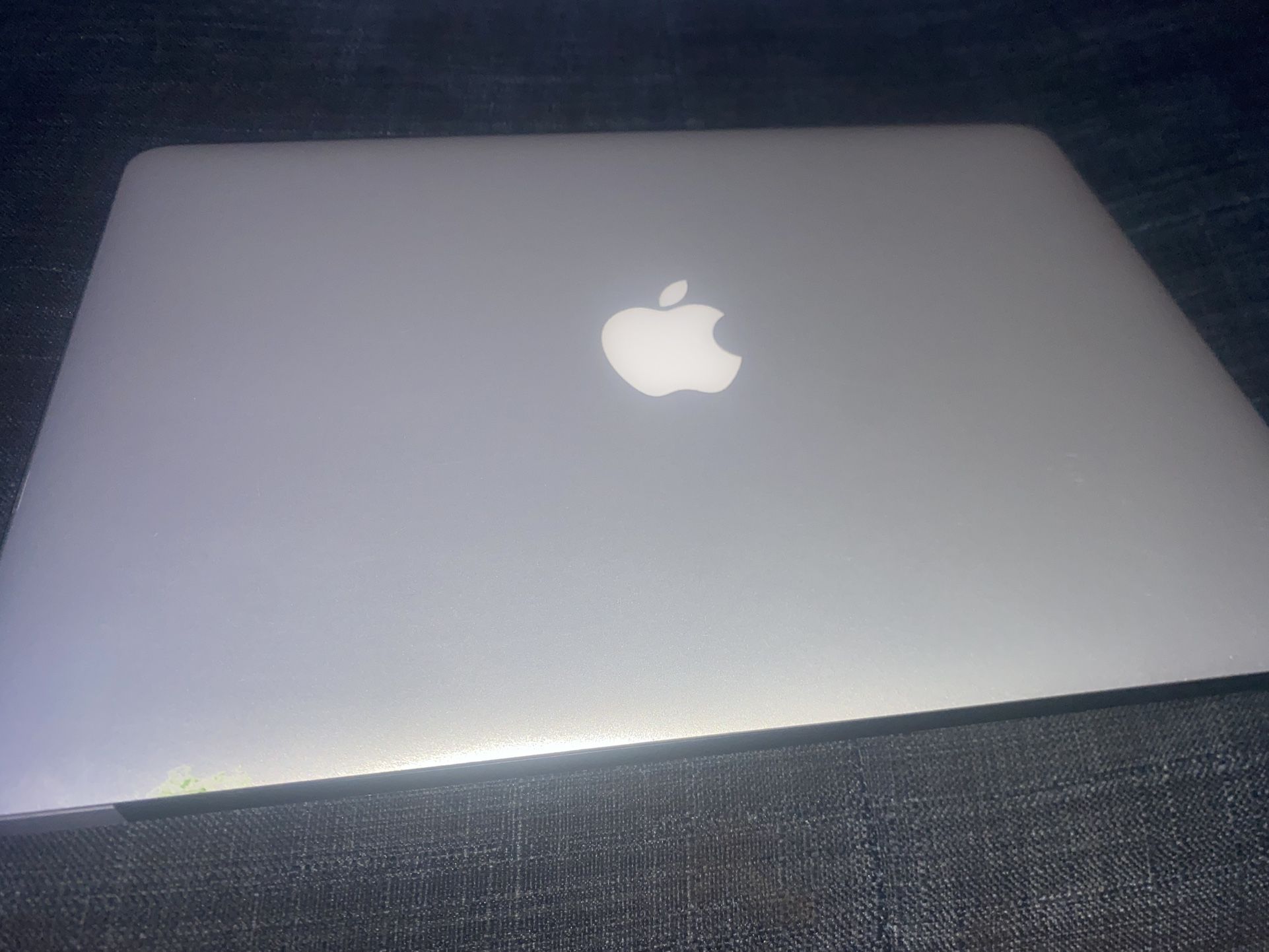 2017 Apple Air MacBook