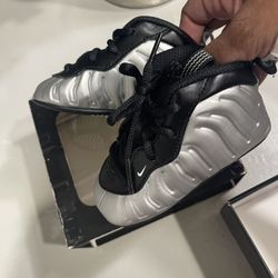 Silver chrome Black Nike Lil Posits 4c