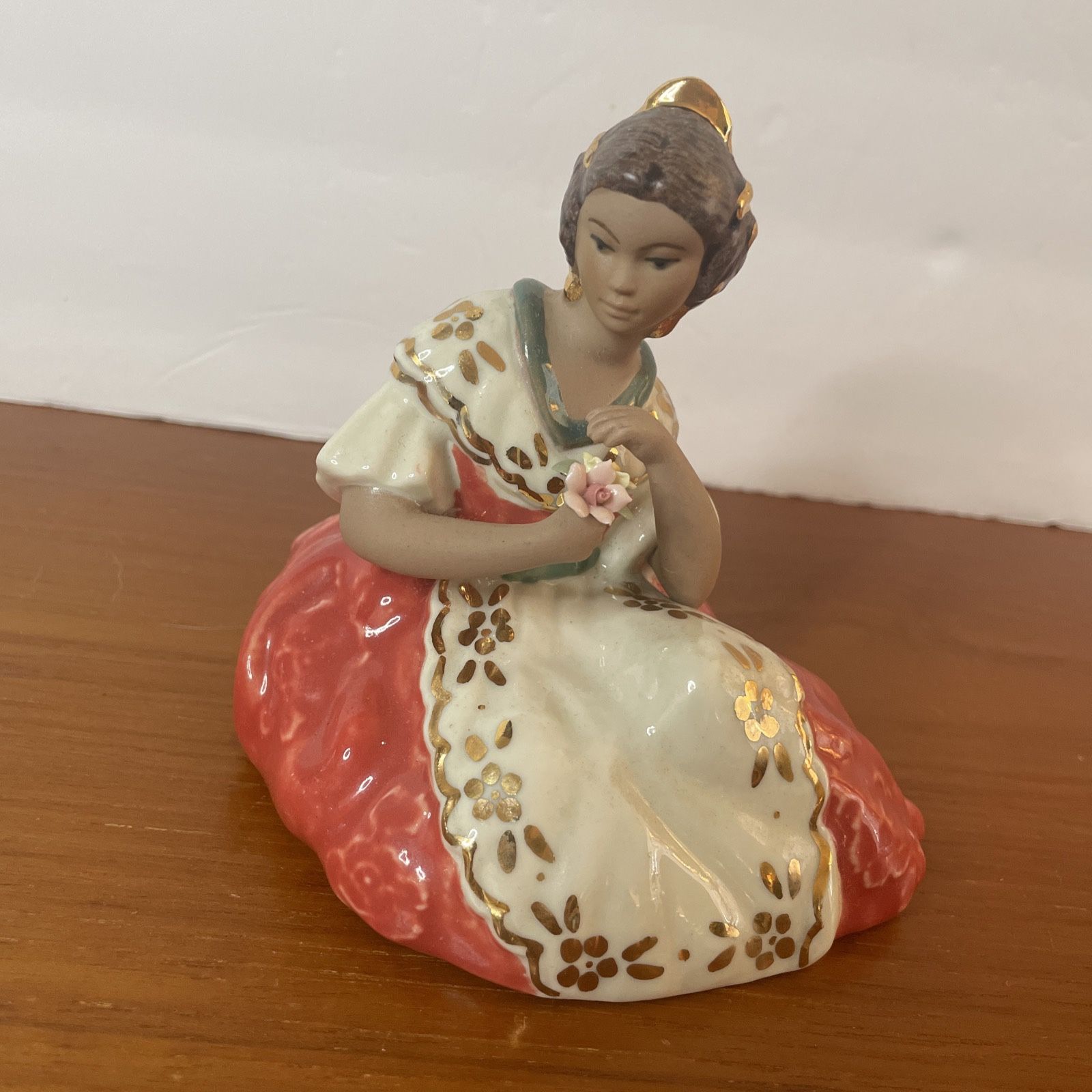 Vintage 1960 Arman Fallera Spanish Lady Porcelain Made in Spain Figurine 4.5 x 5