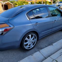 Nissan Altima, Clean Title, Smogged, Registered, 20"Rims, Runs And Drives Great 