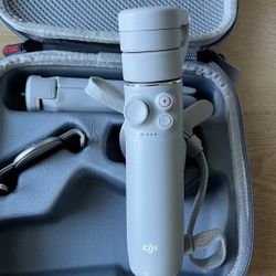 DJI OM 5 Smartphone Gimbal Stabilizer