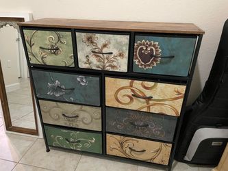 Dresser