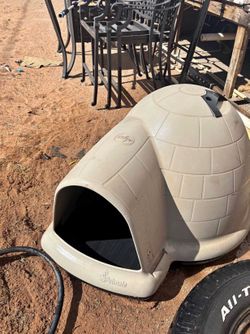 2 - Dogloo’s available! For L/XL dog and can be used for smaller dogs as well