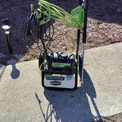Pressure Washer  Green works 2000 Psi