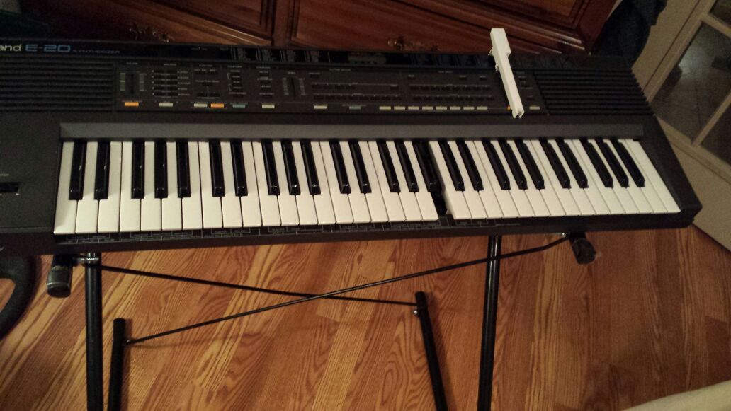 Roland e20 keyboard