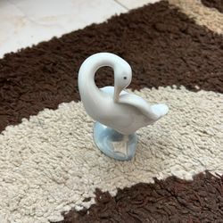 Lladro Little Duck Head To Wing