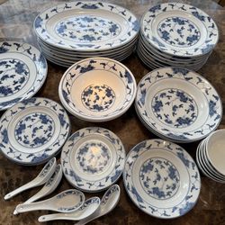 Chinese Blue and White Porcelain Plates & Bowls Set