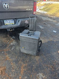 Pelican Box