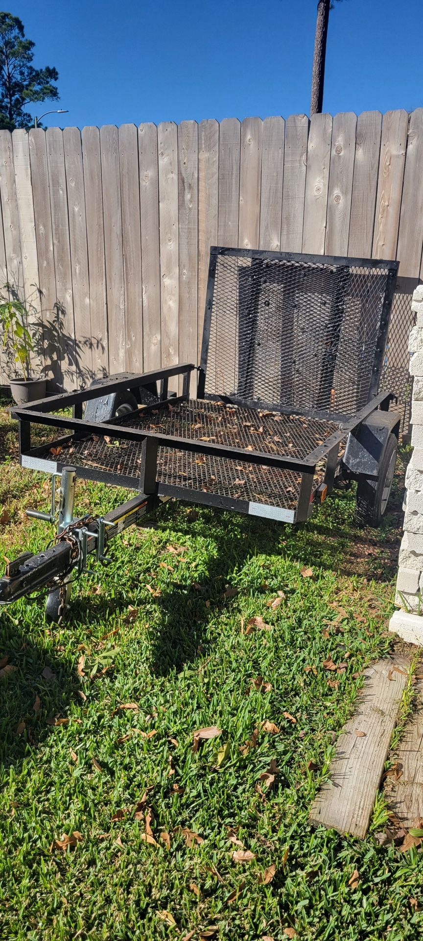 Trailer Brake Lights On It No License Plate Have The Title