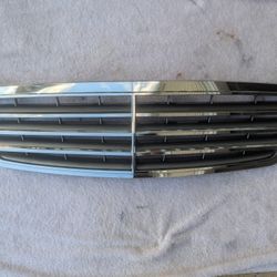 2005 2006 2007 Mercedes-Benz C-Class Grille 203 Type Sedan C280 Upper