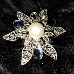 Beautifully Designed Pearl & Multi Faceted Gem Stone Flower Brooch Pin 