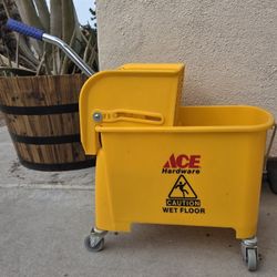  Ace Hardware Wringer Mop Bucket