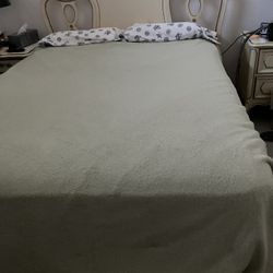 Full Size Bed  w/ Box Spring and Mattress 