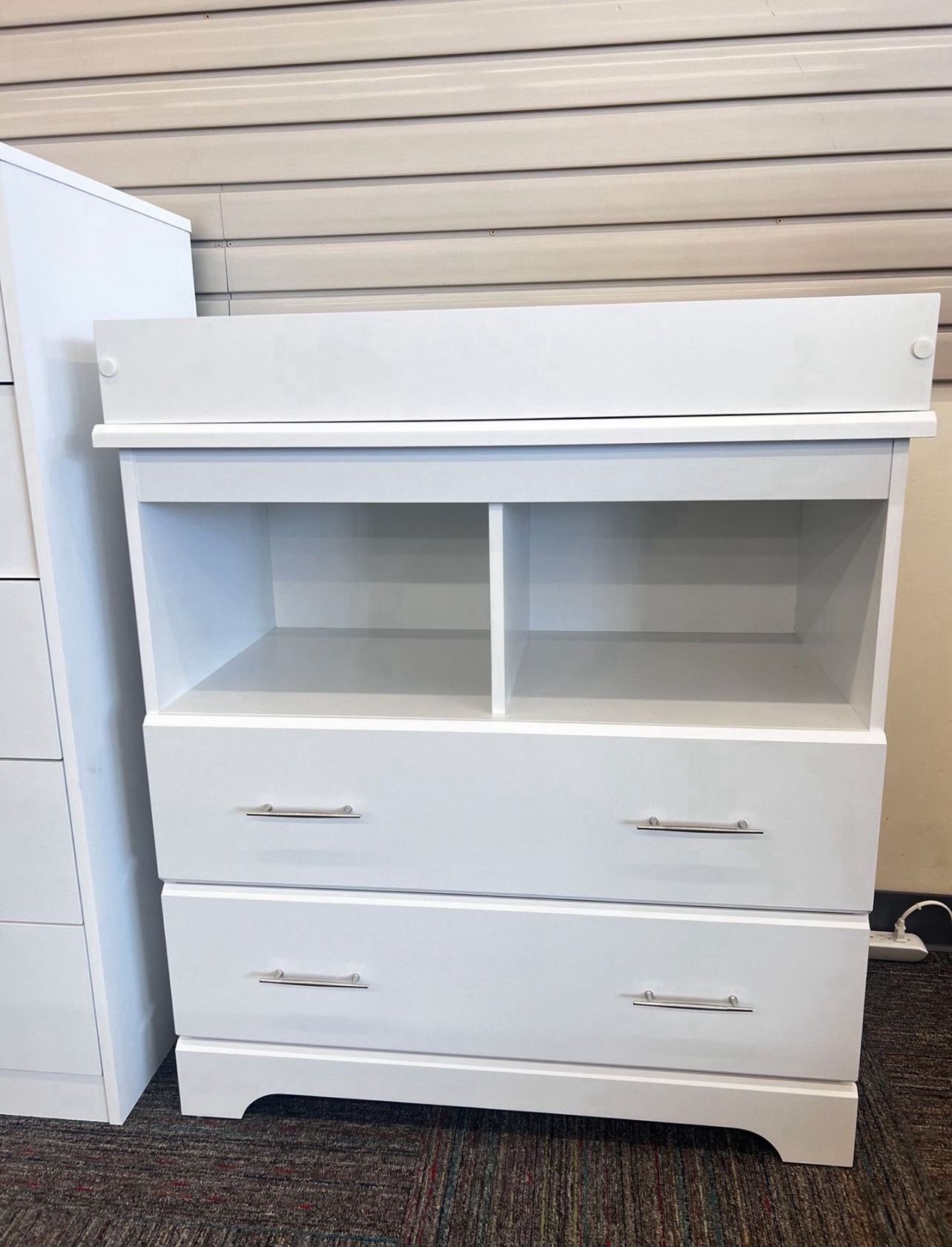 Brand New 2 Drawer Infant Changing Table Dresser, White, New and assembled